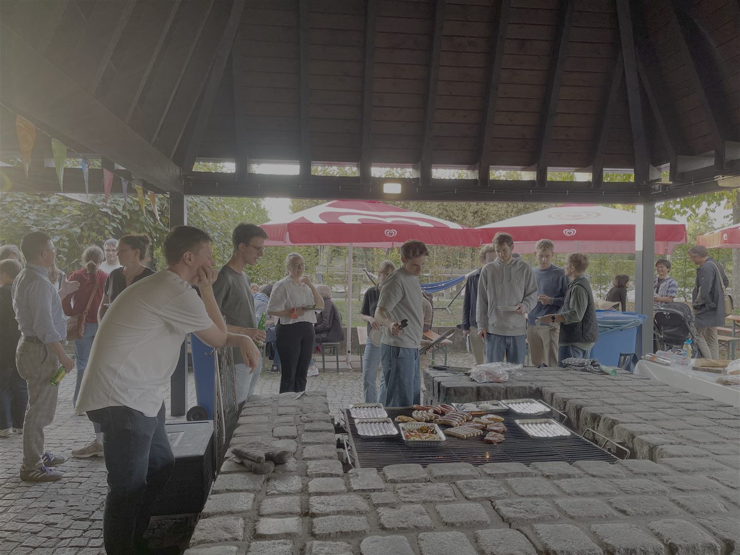 Begegnungen beim Department BBQ 2026.